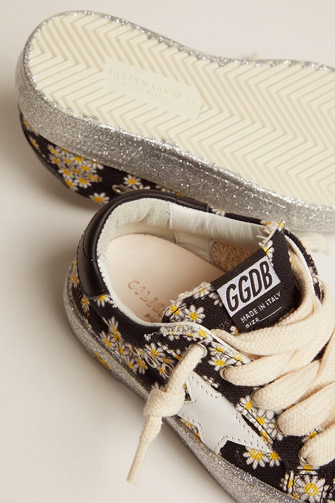 Kids | May Sneakers Junior Floreal Print Nylon with White Leather Star & Black Leather Heel Tab | Black x White Daisies x White x Black - Image 4