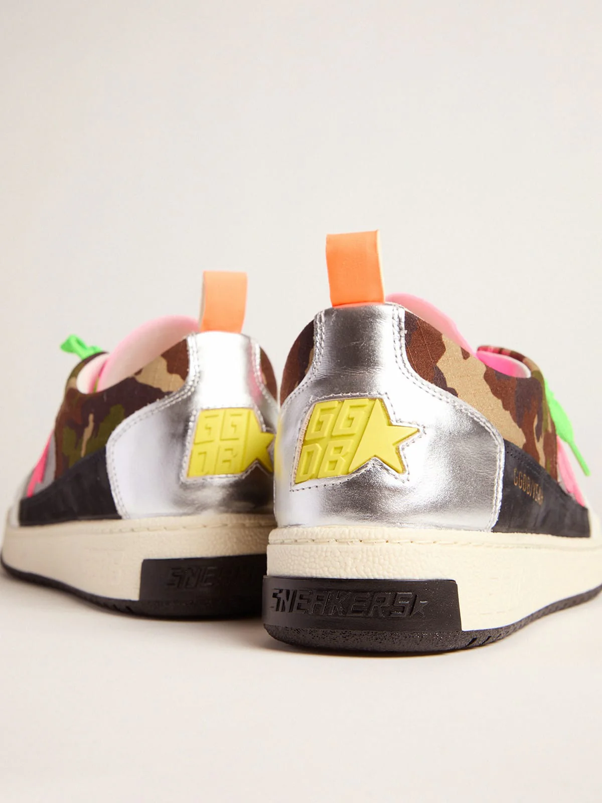 Men | Camouflage Yeah Sneakers with Fuchsia Star | White x Light Grey x Green Camouflage x Fuchsia Fluo - Image 6