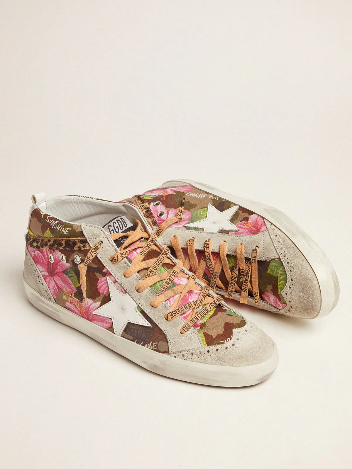 Men | Mid Star Sneakers with Camouflage & Floral Pattern | Green Camouflage x Pink Flowers x Ice x White - Image 3