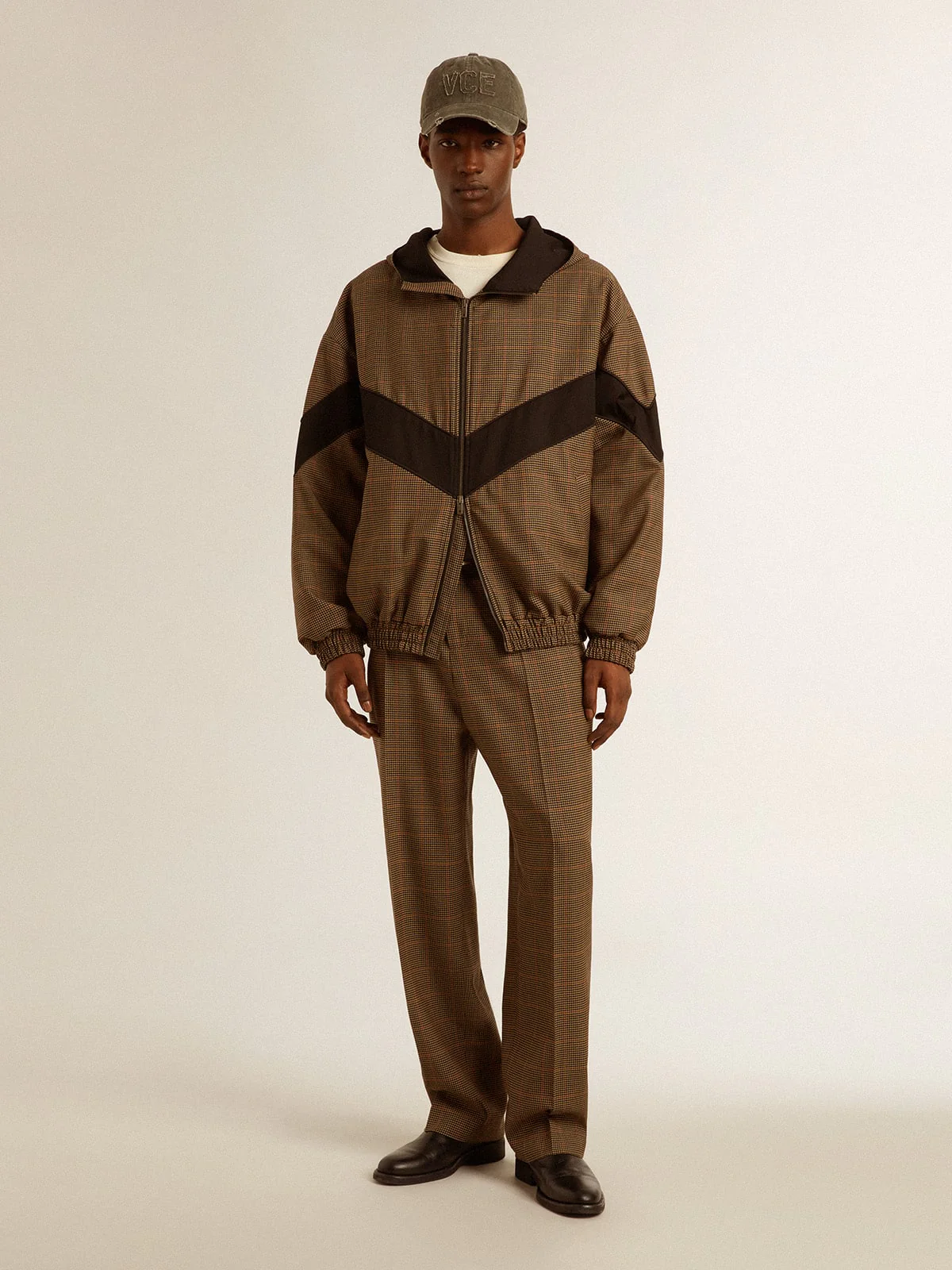Men | Pants Three-Colored Houndstooth | Beige x Black x Savvy Red - Image 10