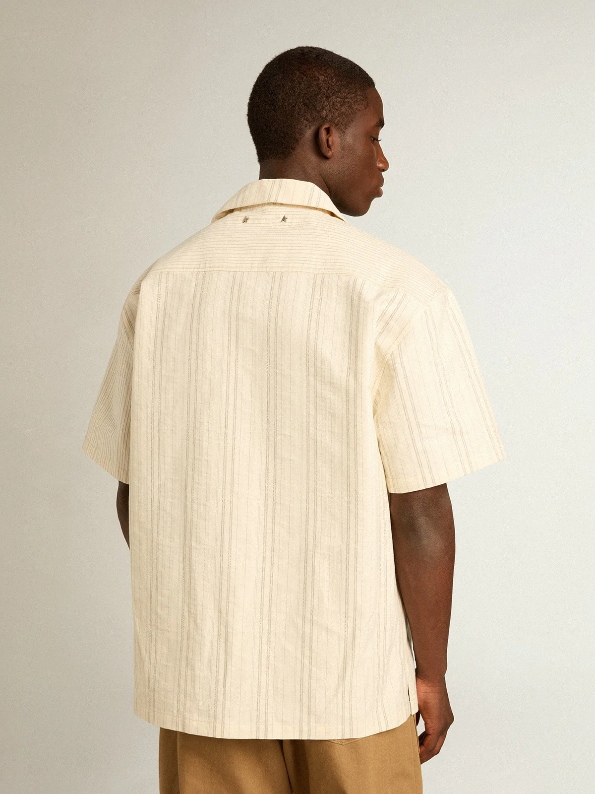 Men | Short-Sleeved Shirt Ecru-Colored Cotton | Ecru x Black x Eclipse - Image 5