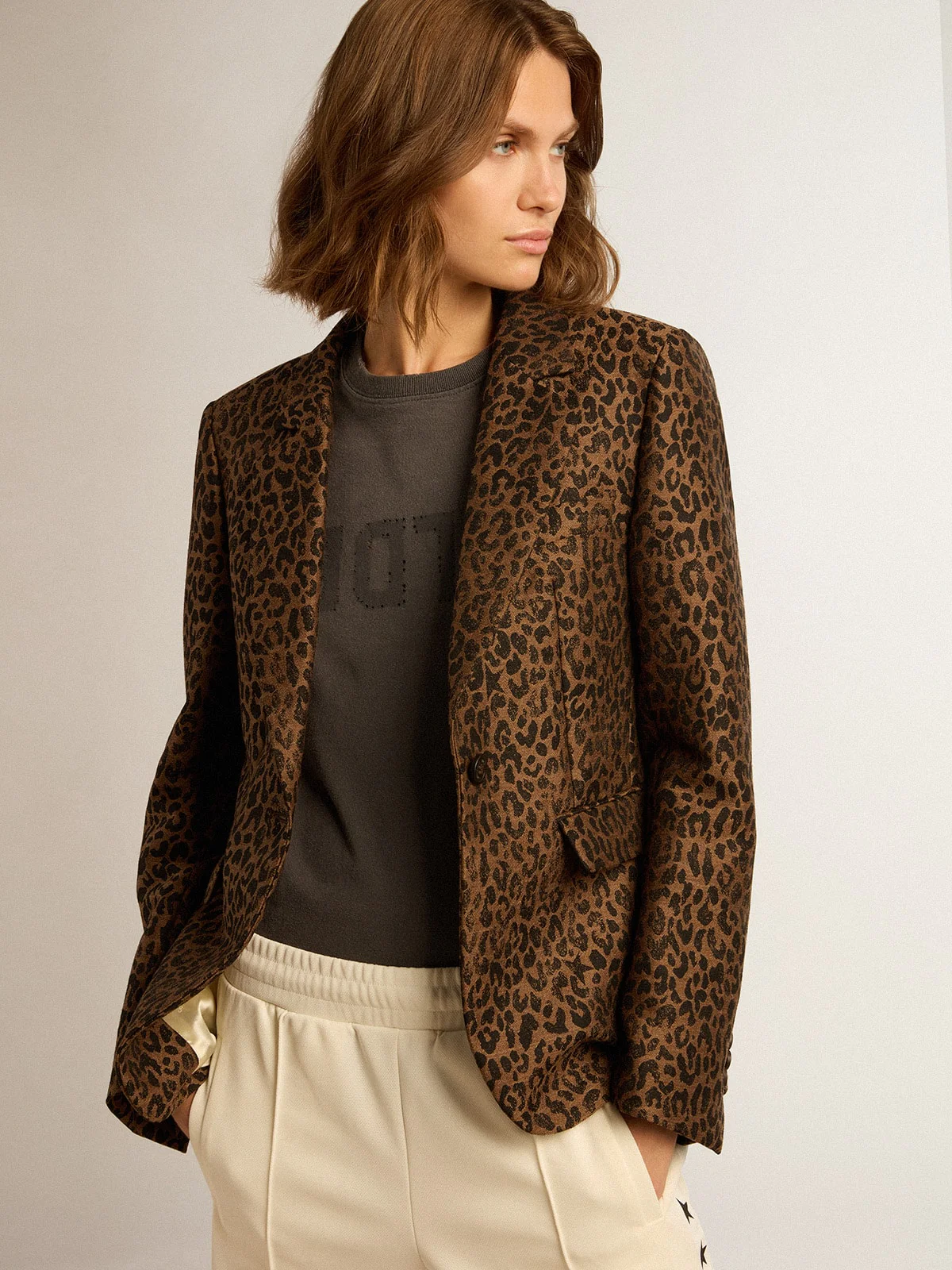 Women | Golden Collection Single-Breasted Blazer Wool with Jacquard Animal Pattern | New Bison x Black - Image 6