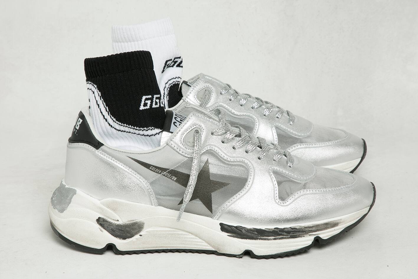 Women | Running Sole Silver with Black Star & Heel Tab | Silver x Black