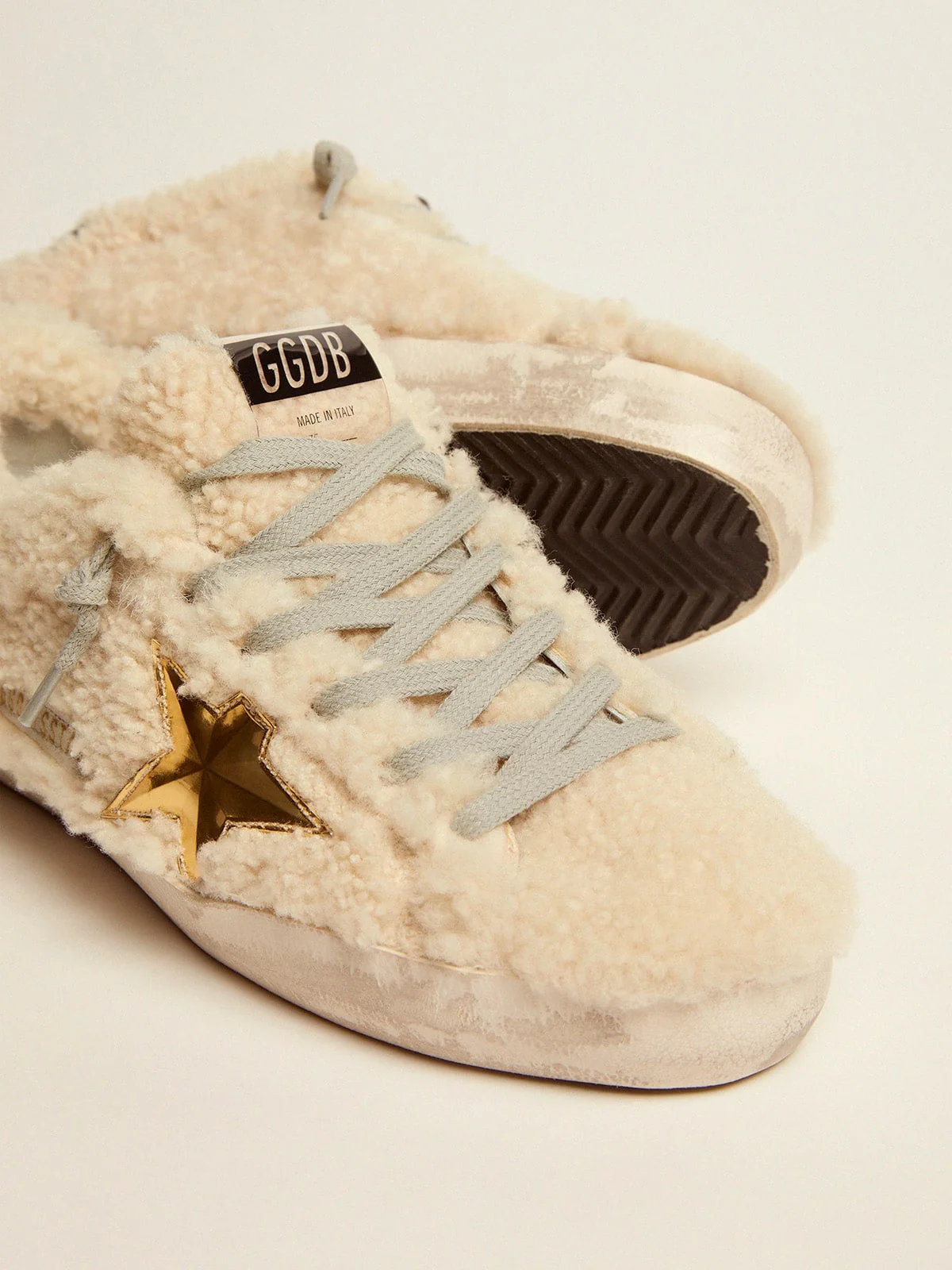 Women | Super-Star Sneakers Shearling with Gold 3D Star | Beige x Gold x Black - Image 5