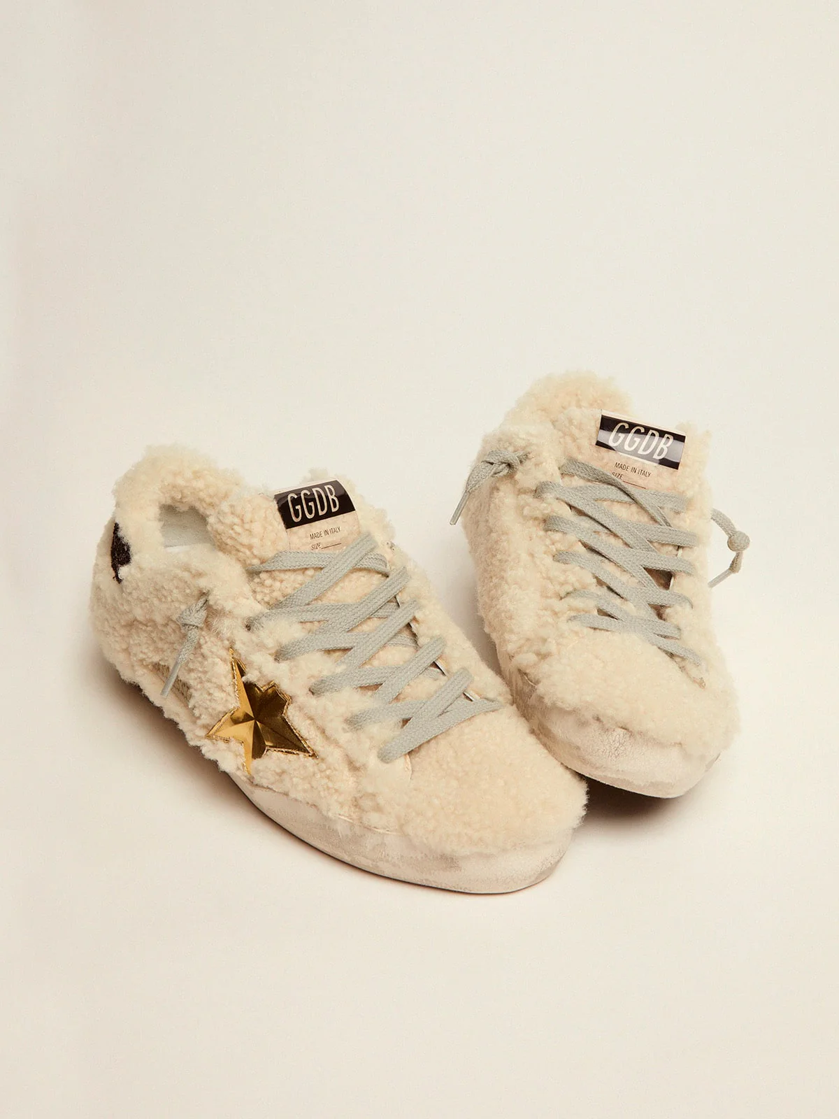Women | Super-Star Sneakers Shearling with Gold 3D Star | Beige x Gold x Black - Image 6