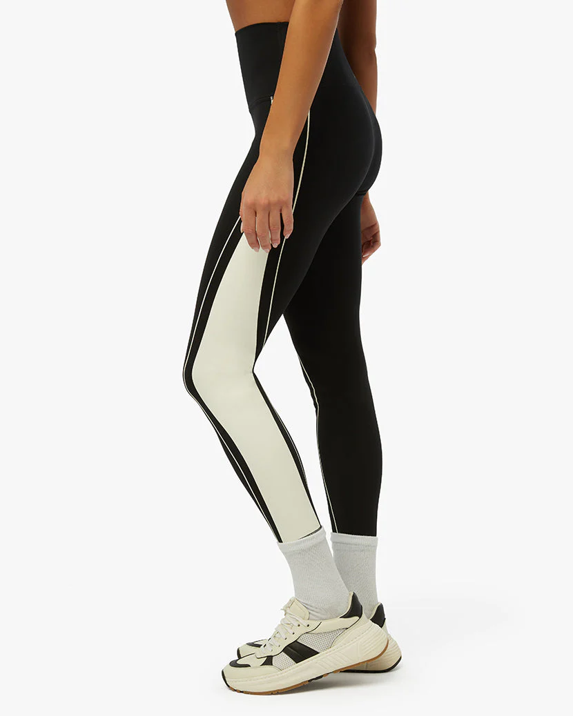 Hourglass Colorblock Ultra High Rise Legging | Black Off White - Image 4