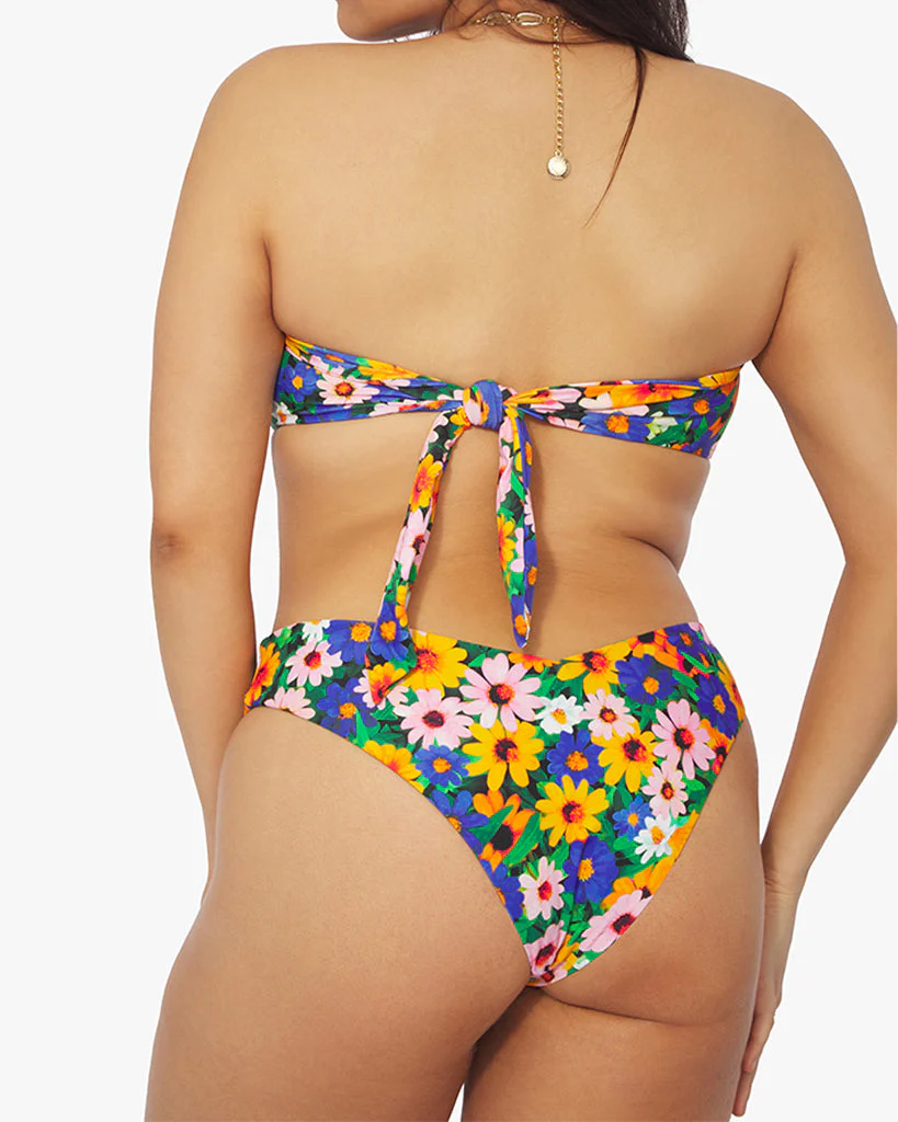 Necklace Macro Wildflowers Bandeau Bikini Top | Bright Green - Image 4