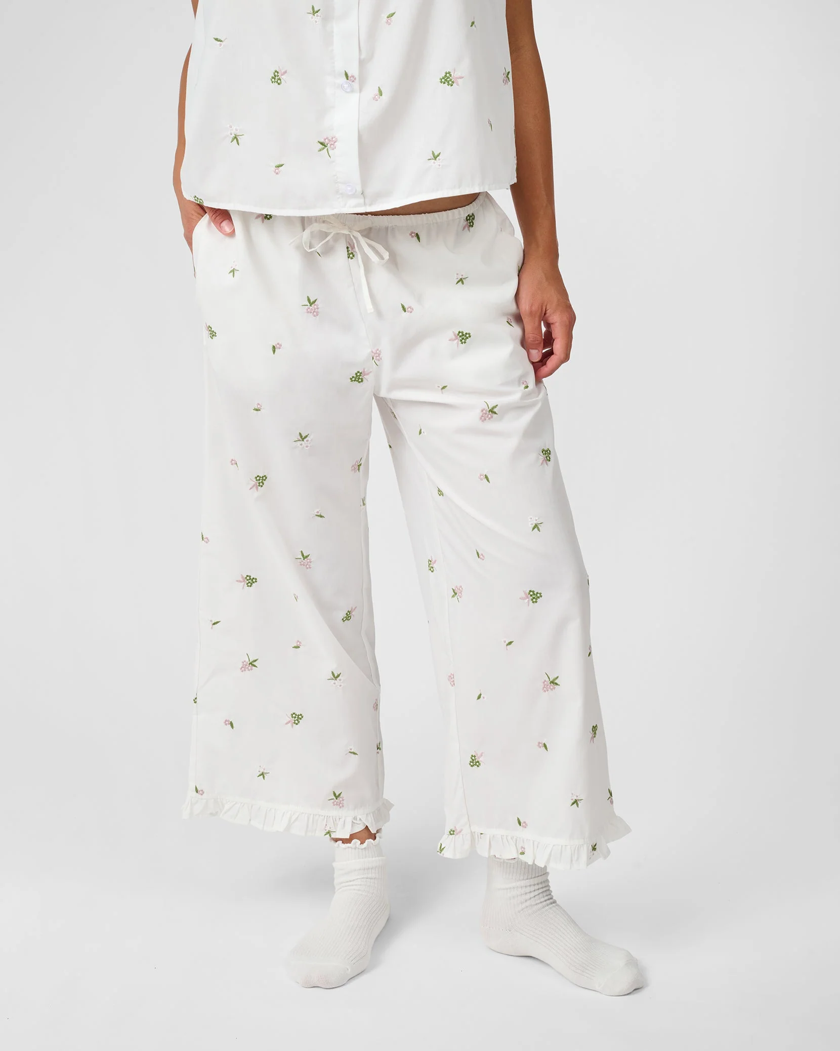 Ruffle Pull-On Pants | Ivory (V1) - Image 2